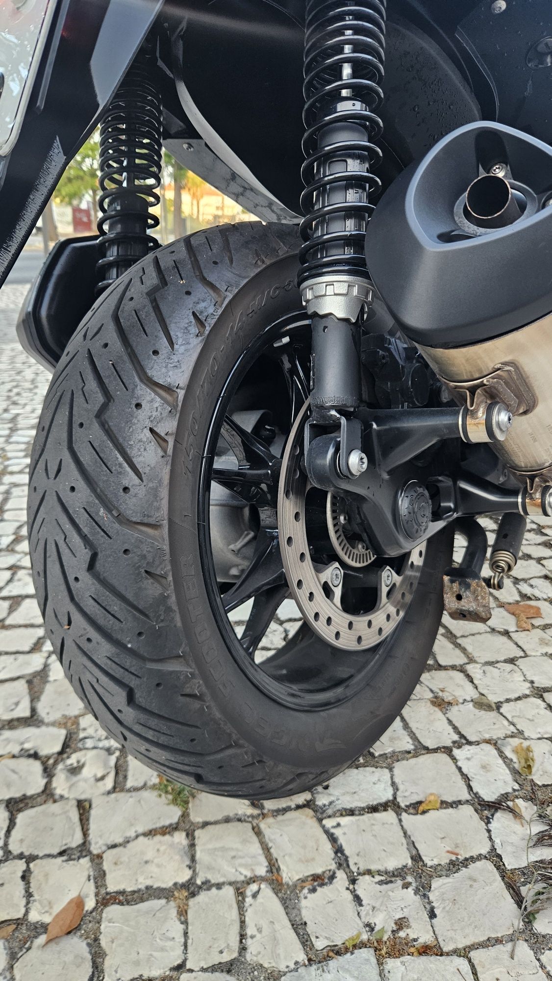 Scooter bmw c400x com apenas 10mil KMs