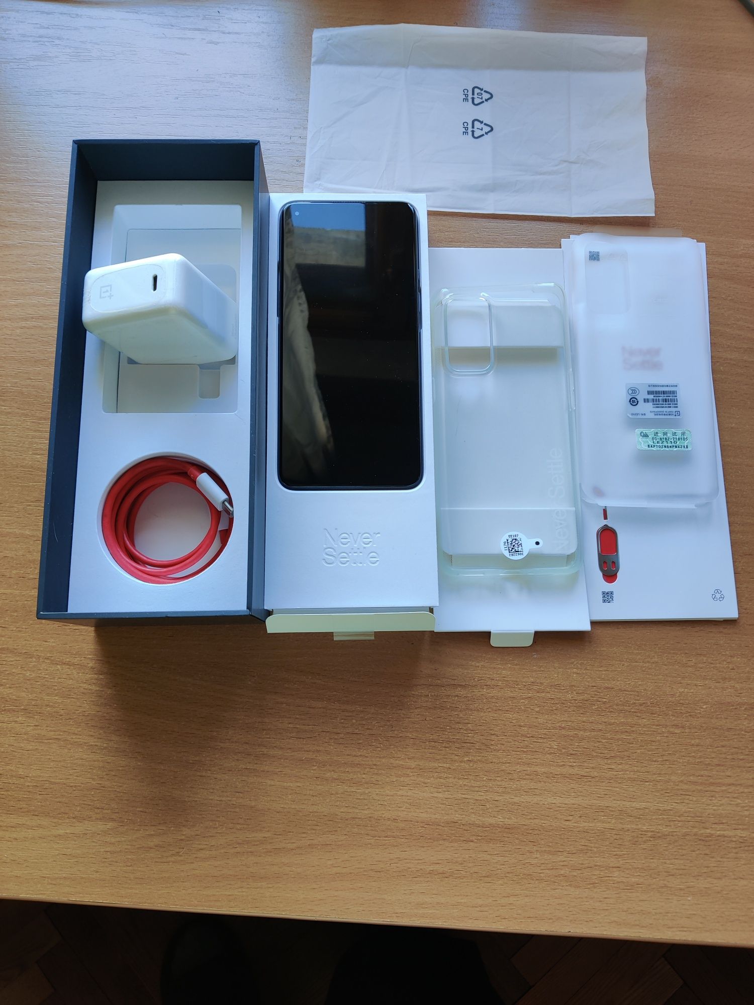 OnePlus 9 5g смартфон