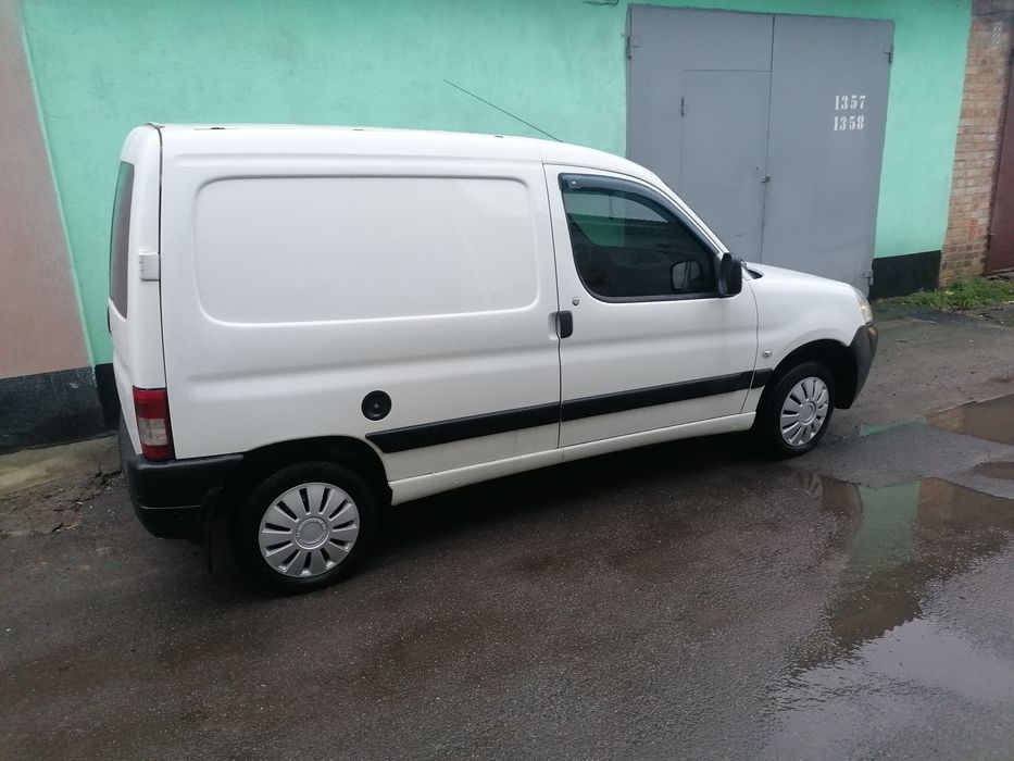 Пежо партнер. Вантажне.