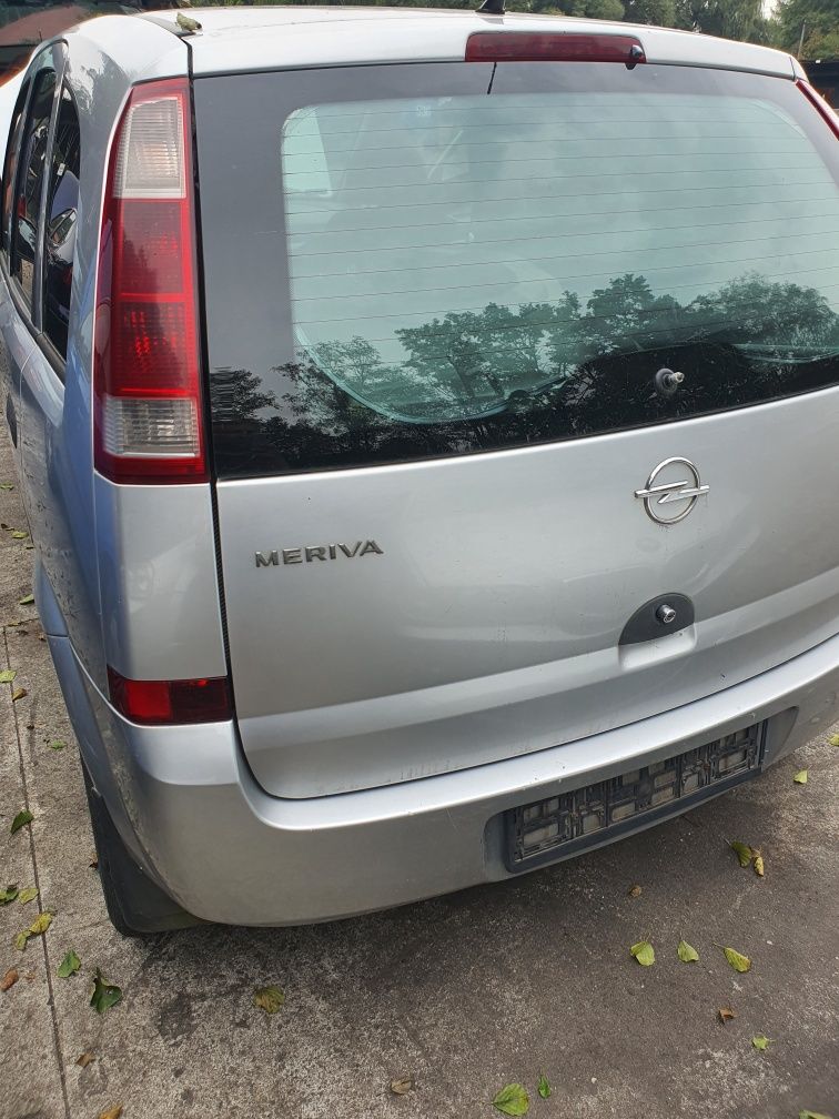 Klapa bagaznika Opel Meriva A Z 157