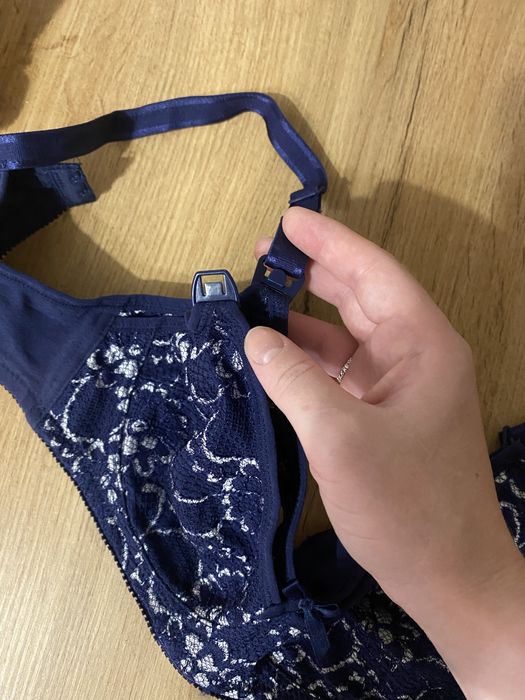 Бюст для годуючих мам