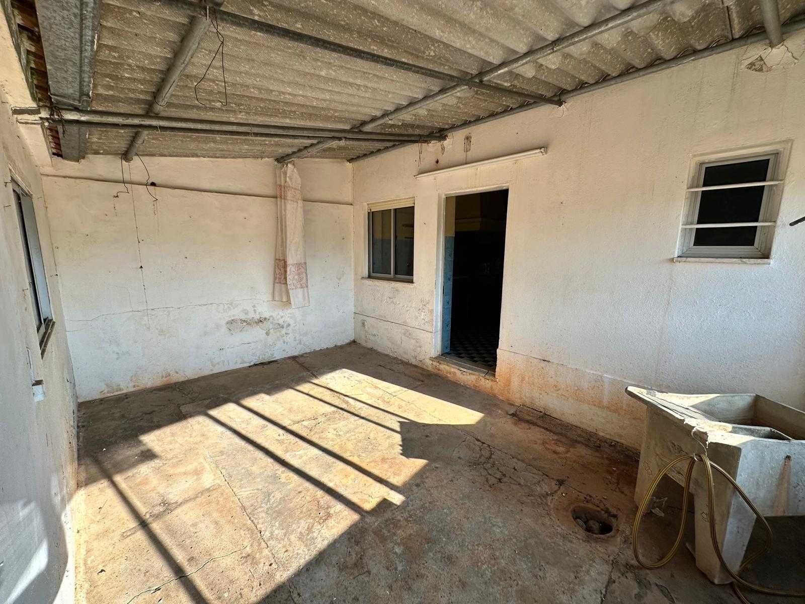 T3+3 com Sótão e Cozinha Alentejana Típica – Montalvão