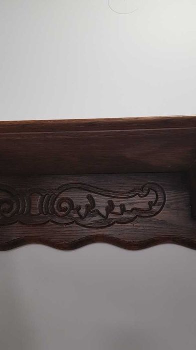 Drewniany wieszak półka