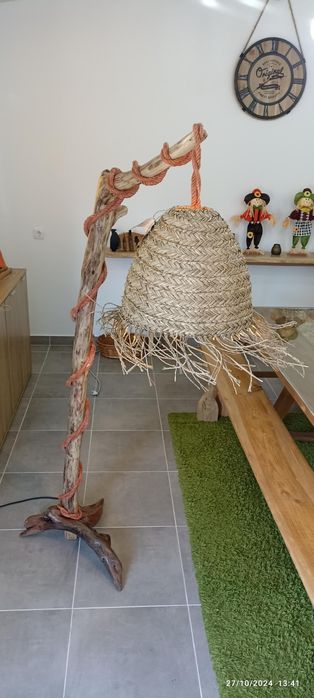 Candeeiro de pé Rústico