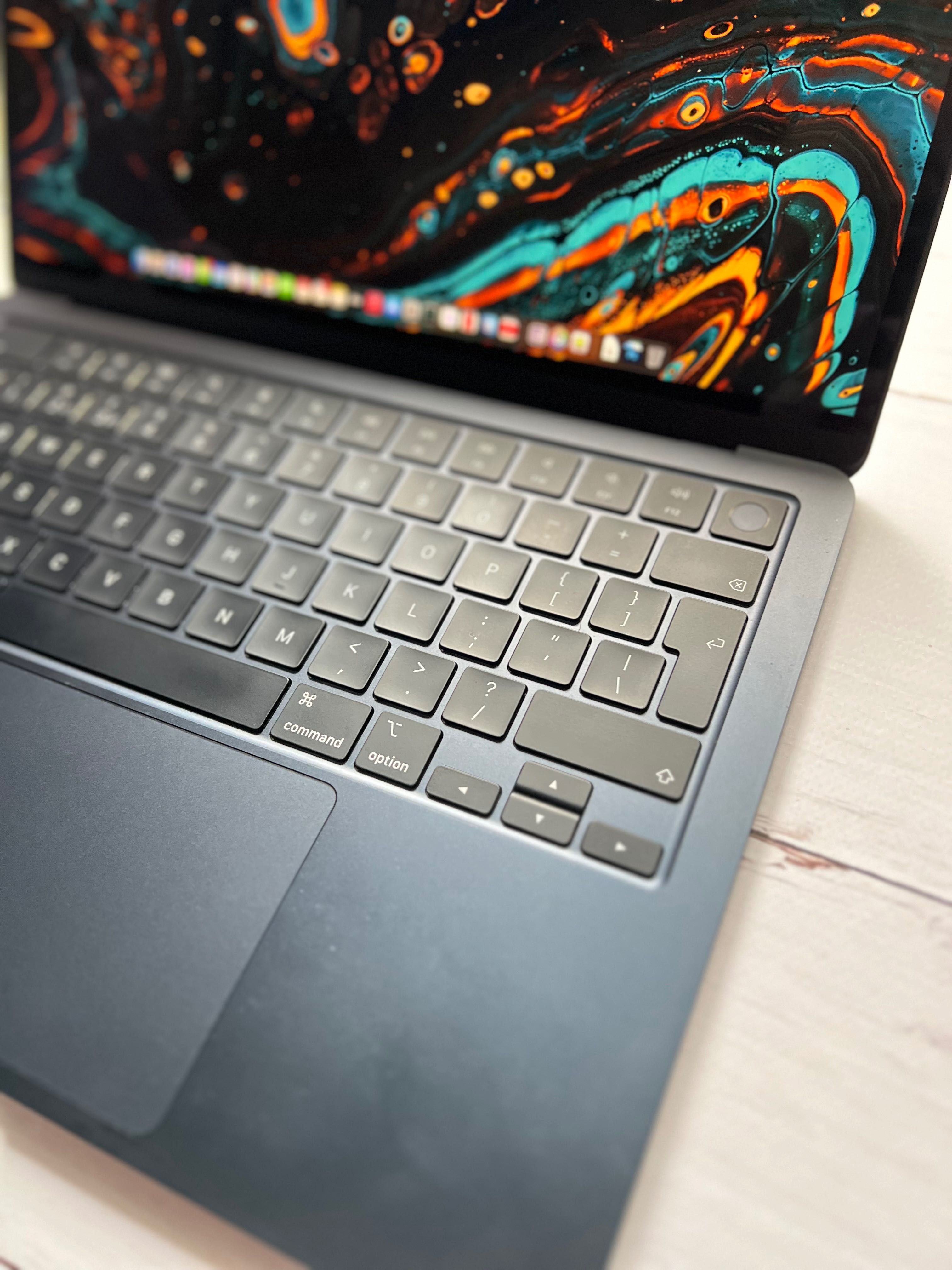 Apple Macbook Air M2 8GB/256GB kolor Midnight