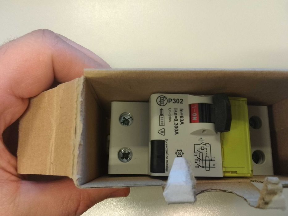 Wyłącznik rocznicowo-prądowy 63A Fael (nowy)