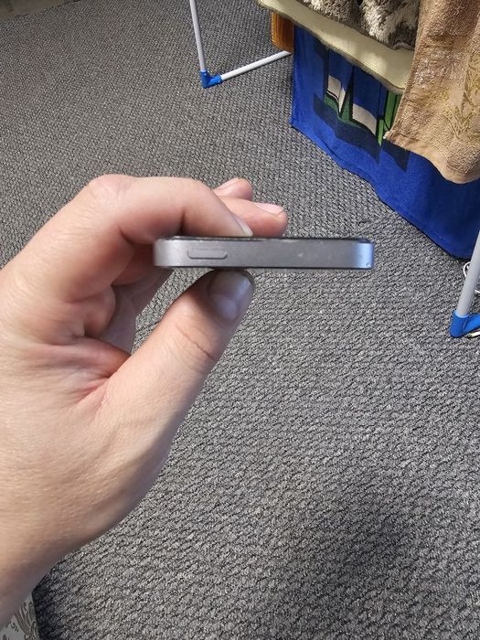 Продам Iphone 5S / Айфон 5С А1533