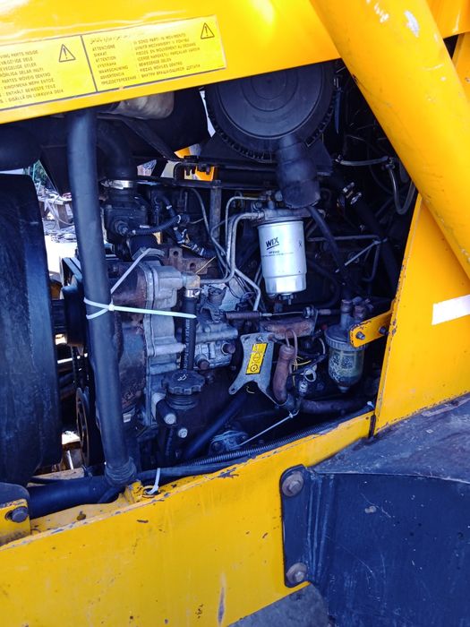 Продам екскаватор навантажувач JCB 3CX