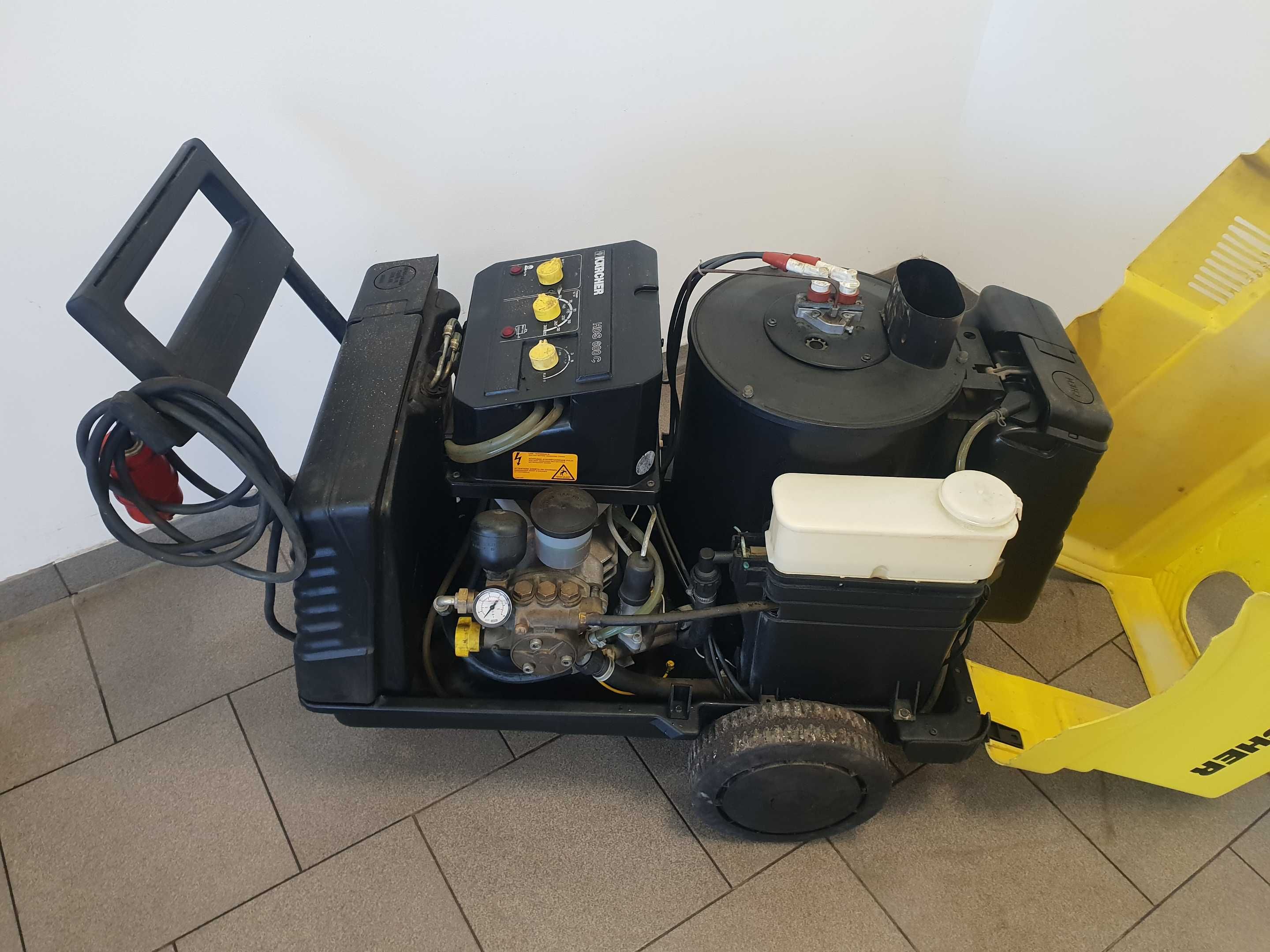 Myjka ciśnieniowa Karcher HDS 600c