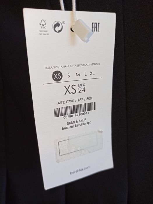 Saia preta plissada Bershka NOVA