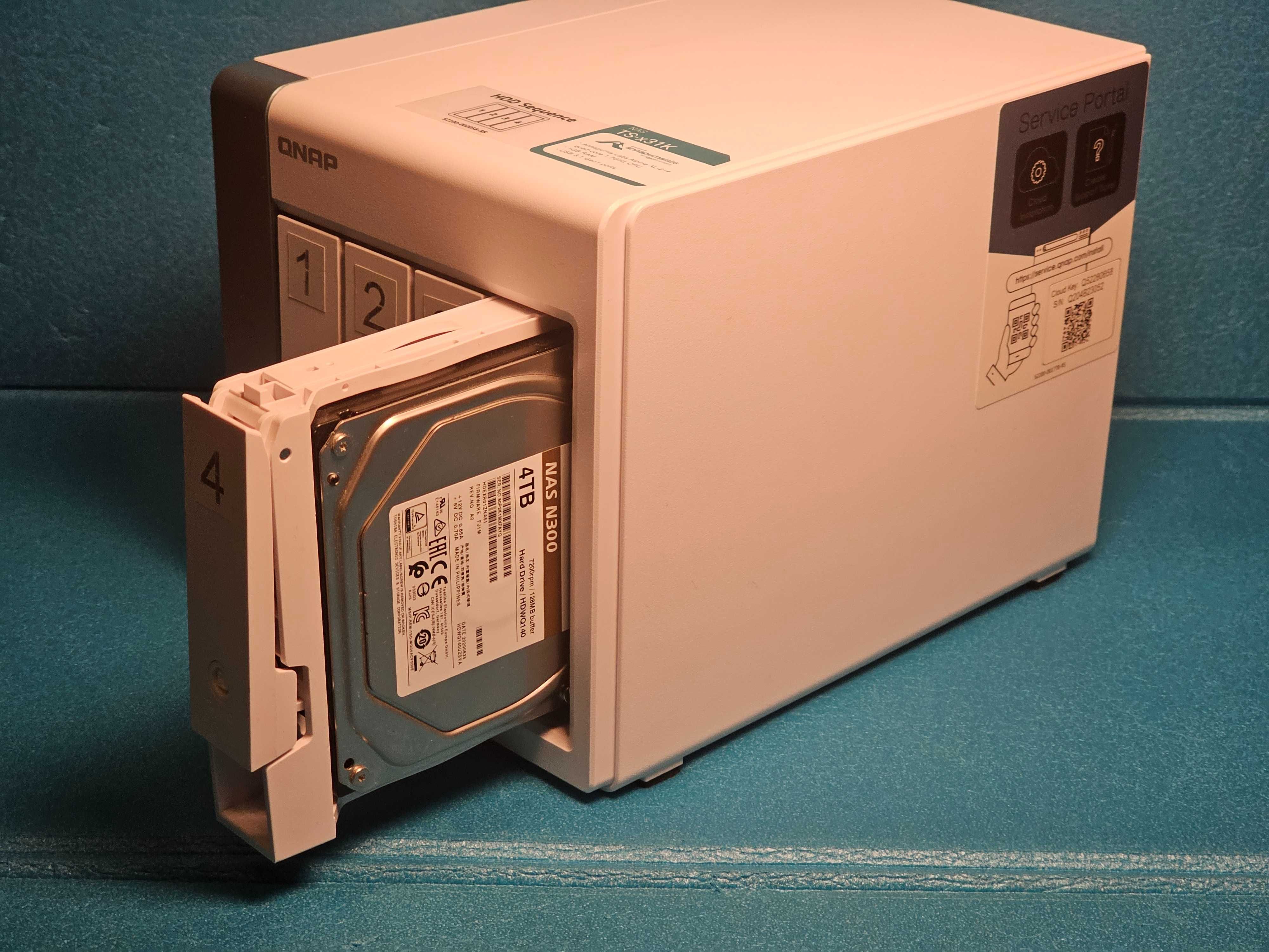 QNAP TS-431K Serwer NAS + 2x 4TB Toshiba N300