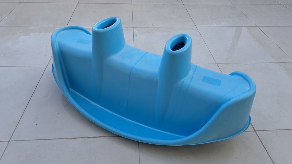 Baloiço plástico infantil