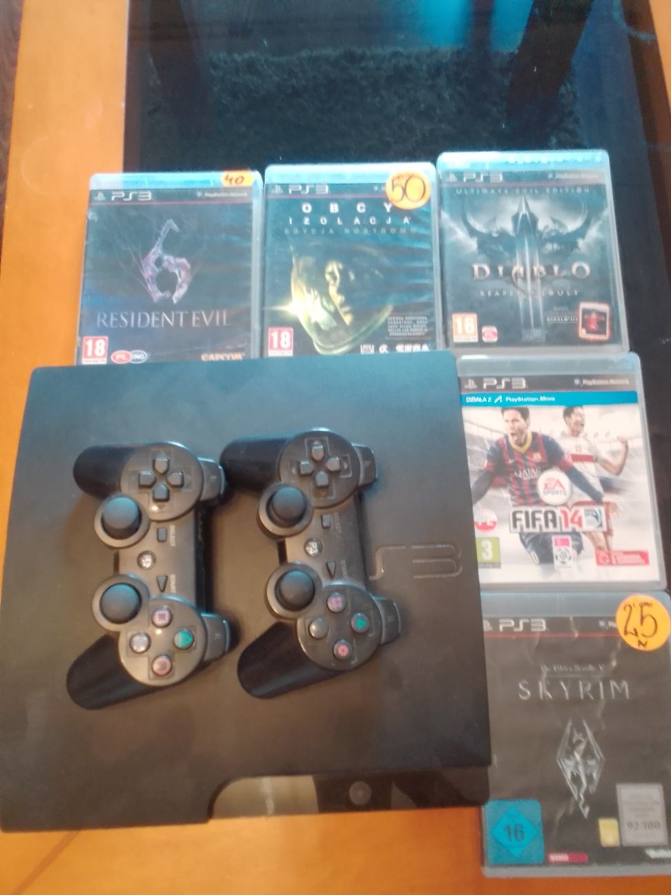 Konsola PS3 +2 pady