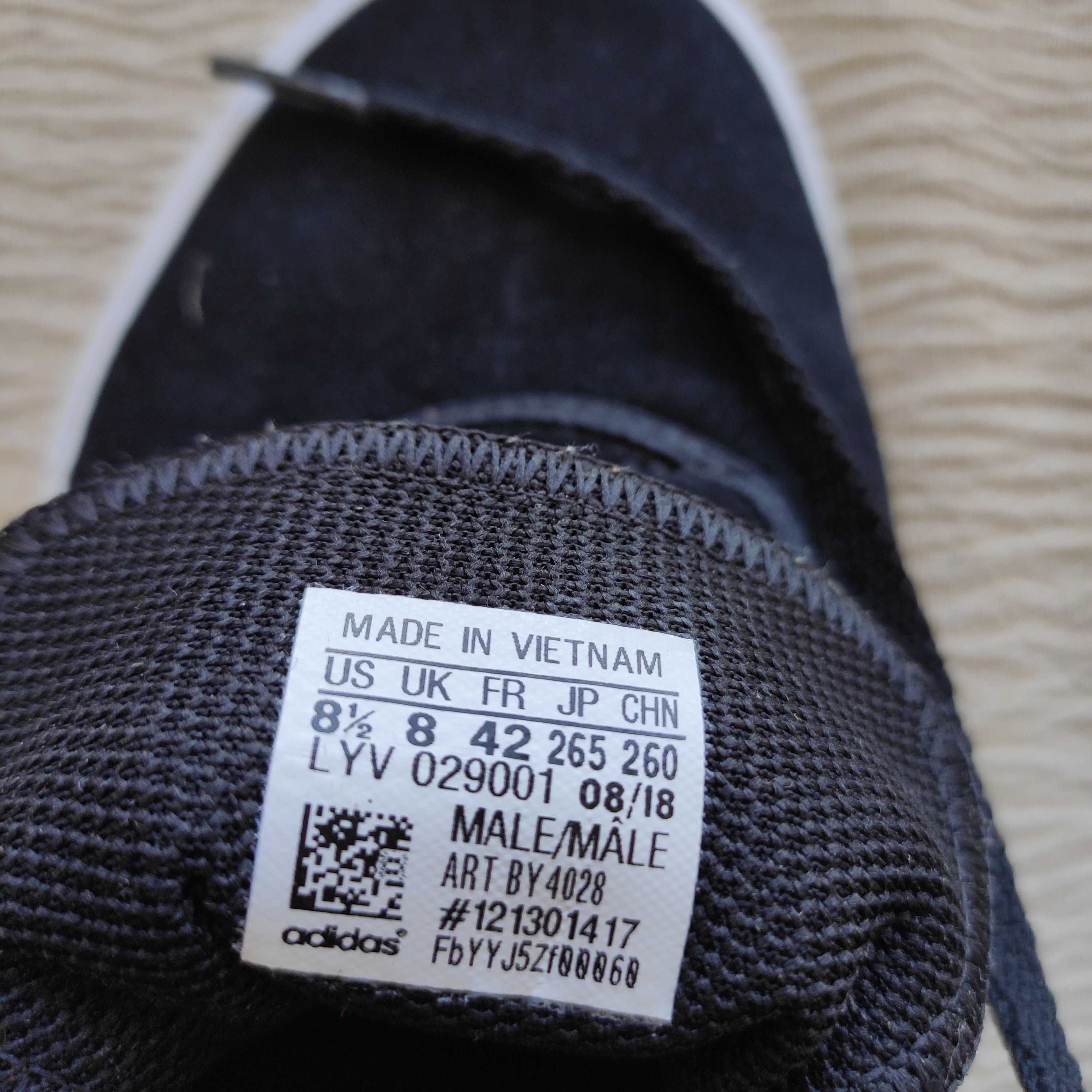 Sapatilhas Adidas 42 (NOVAS)