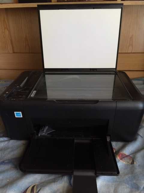 Ofereço Impressora HP Deskjet F2492