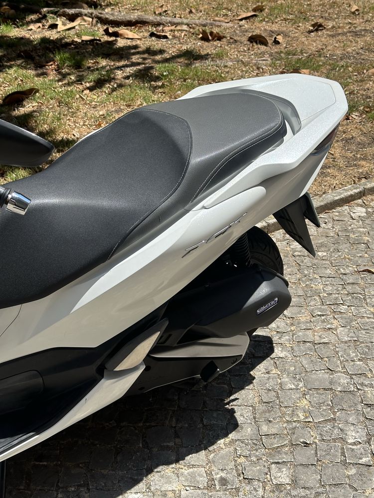 Mota pcx 125 única dona!