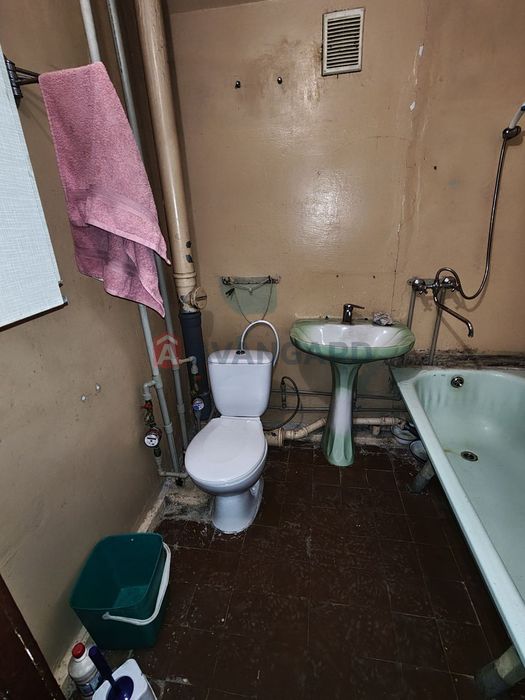 Продаж 1 к кв у Шевченківському рні. Вул.Виробнича,13А. Середн пов.