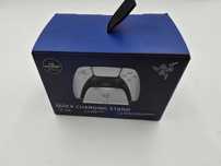 Uniwersalna podstawka szybkiego ładowania Razer do PlayStation 5 Biała
