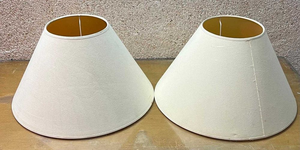 Abajures Clássicos em Tecido Bege