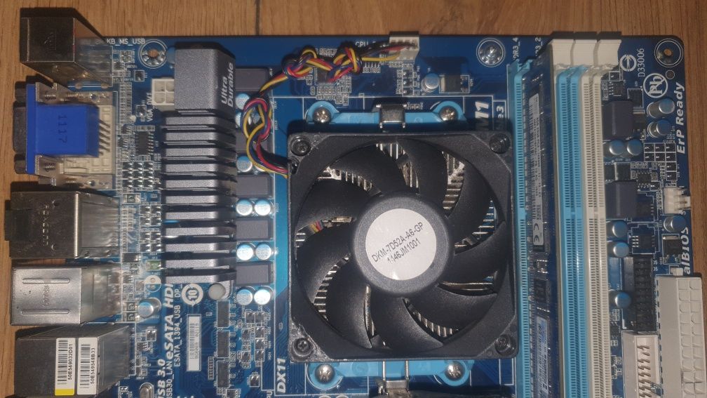 GIGABYTE GA-A75M-UD2H FM1 + A6-3500 3x2.1ghz + DDR3 8GB SK Hynix