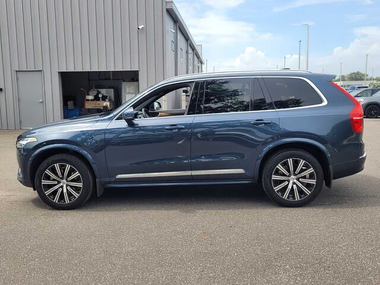 Volvo XC90   2023