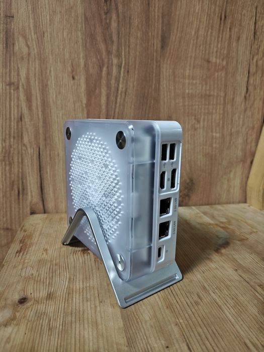 MiniPC Genmachine R7 8840U SSD 512Gb DDR5 32gb