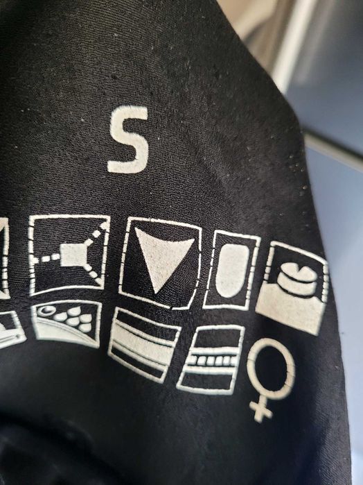 Fato de Surf marca DeePly - Tam S - Senhora, como novo