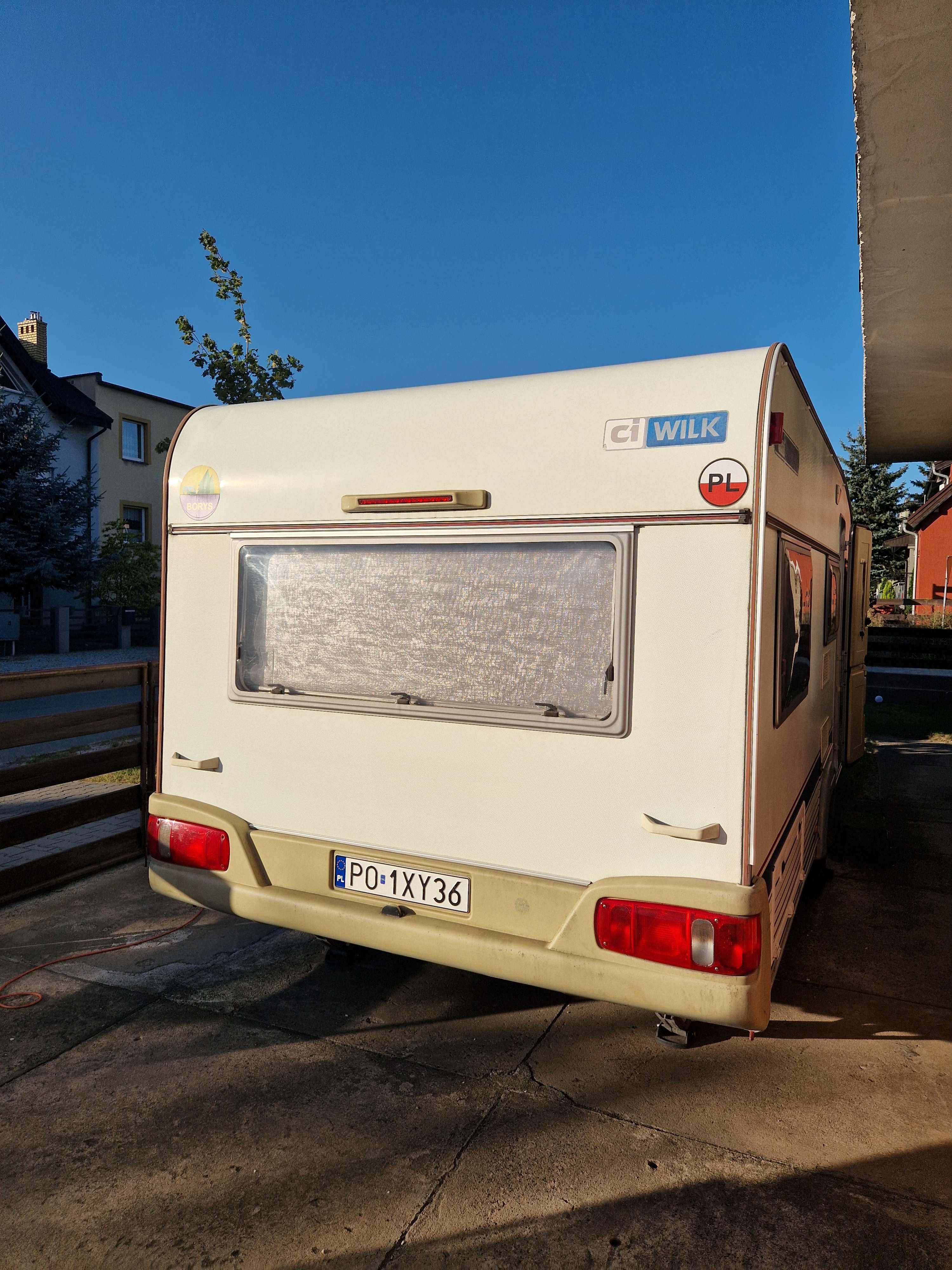 Przyczepa kempingowa Wilk Stern 490 - 4 osobowa 2 poj. łóżka + podkowa