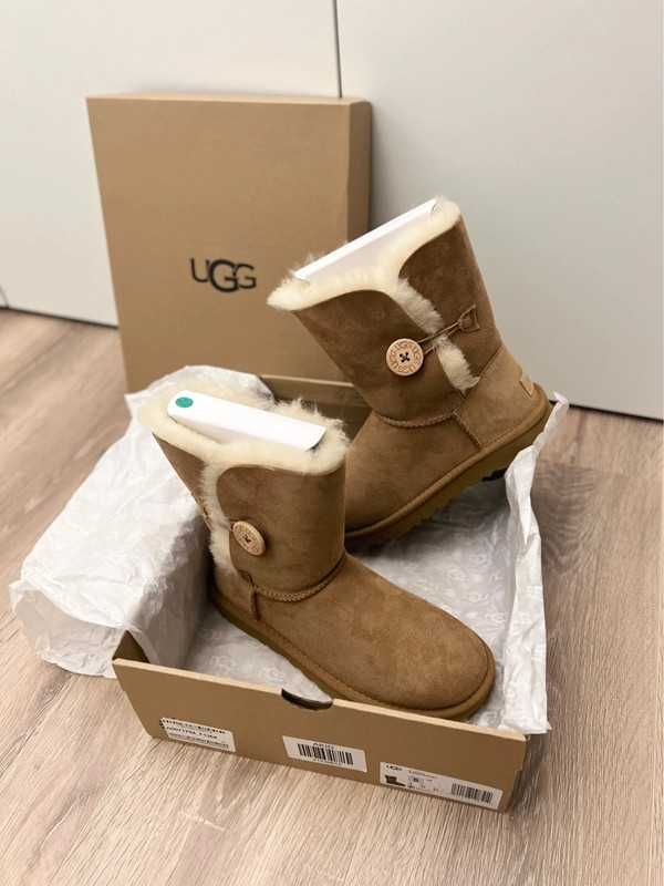 UGG Bailey Button II Chestnut R.40