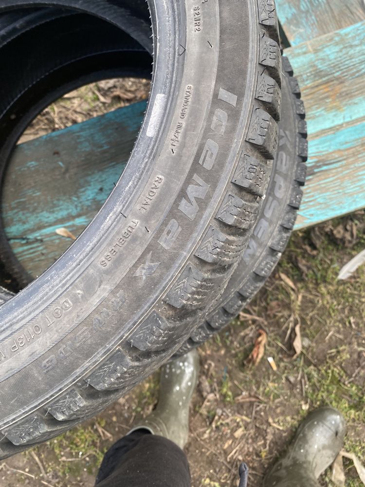 Зима 225/45 r17 в отличном состоянии