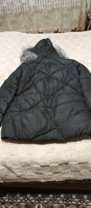 Жіноча зимова куртка