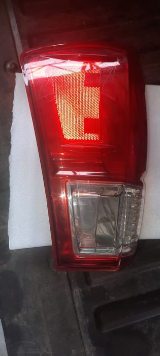Toyota tacoma 2017 фонарь задний левый