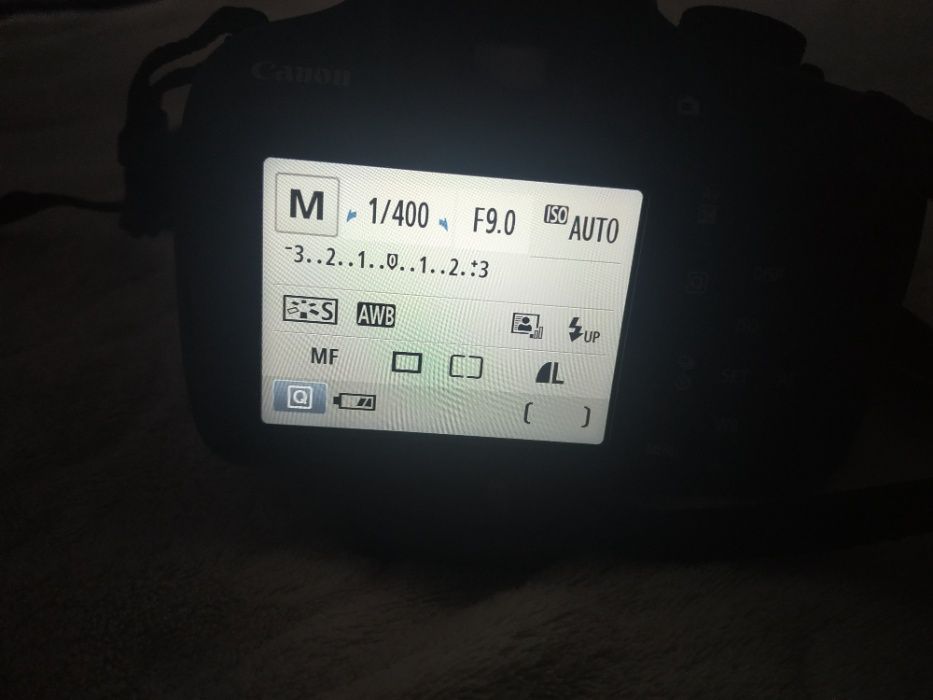 Lustrzanka Canon EOS 1200D