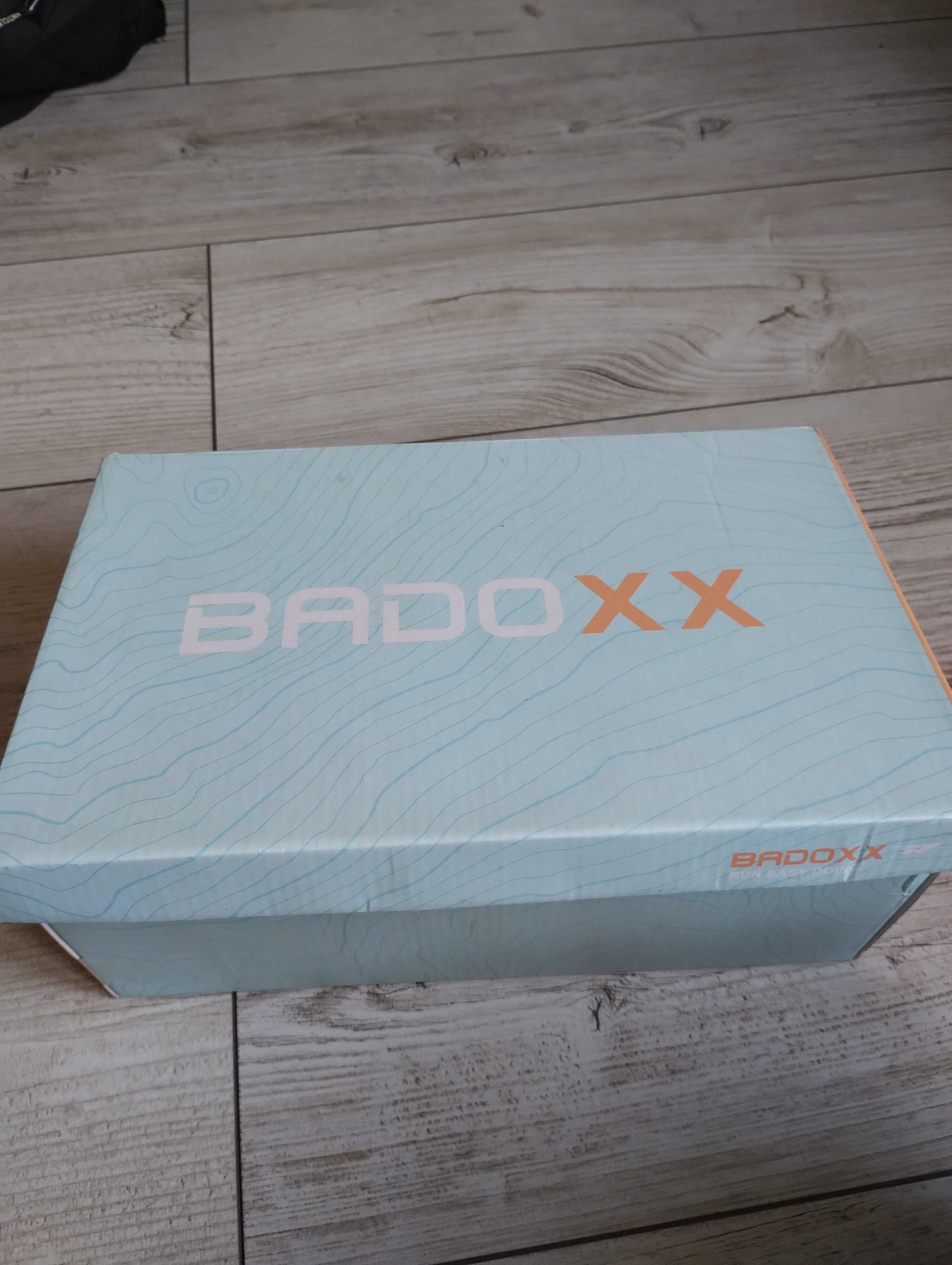 Box z różnymi rzeczami