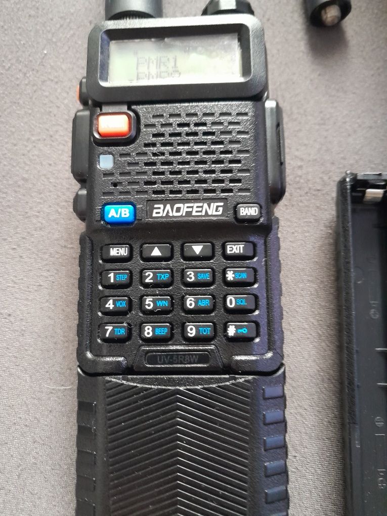 Baofeng UV-5R Versao 8 watts + extras