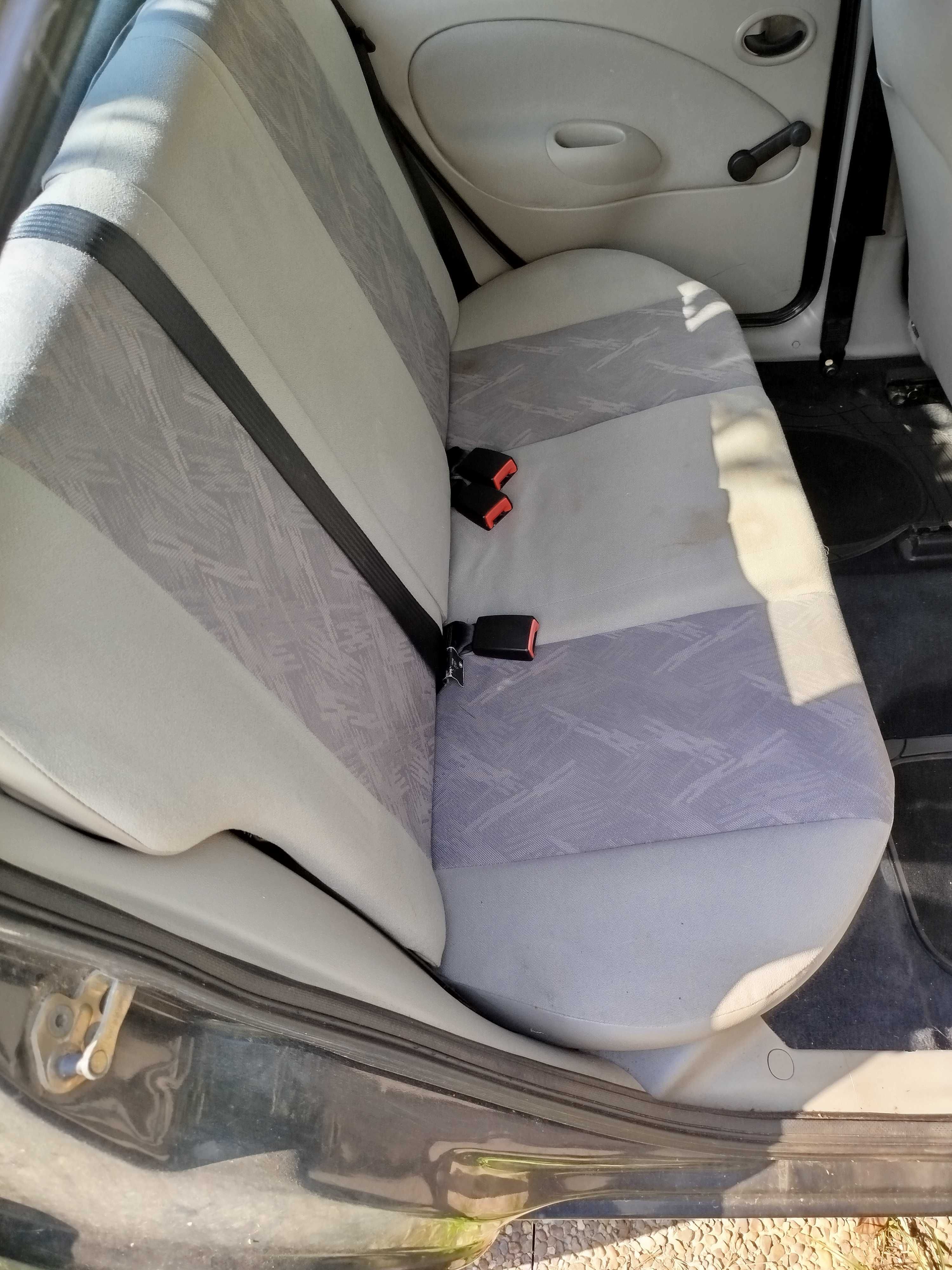 Vende-se carro Ford Fiesta impecável ,barato .
