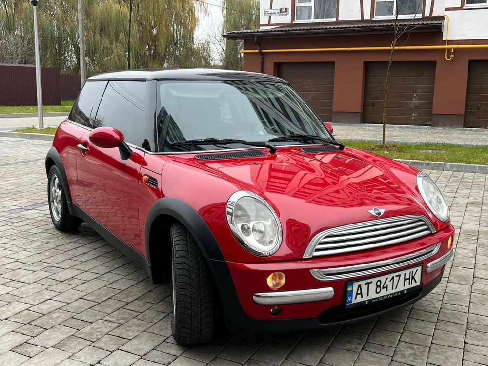 Автомобіль міні