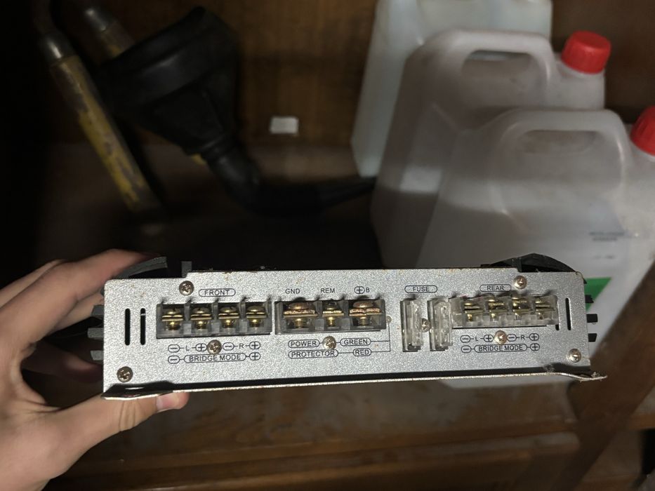 Vendo colunas com amplificador