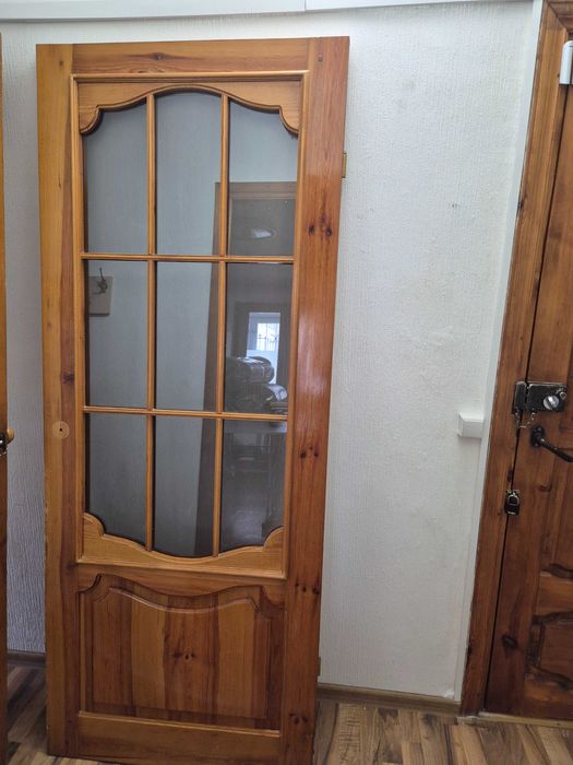 Двері дерев'яні дубові зі склом