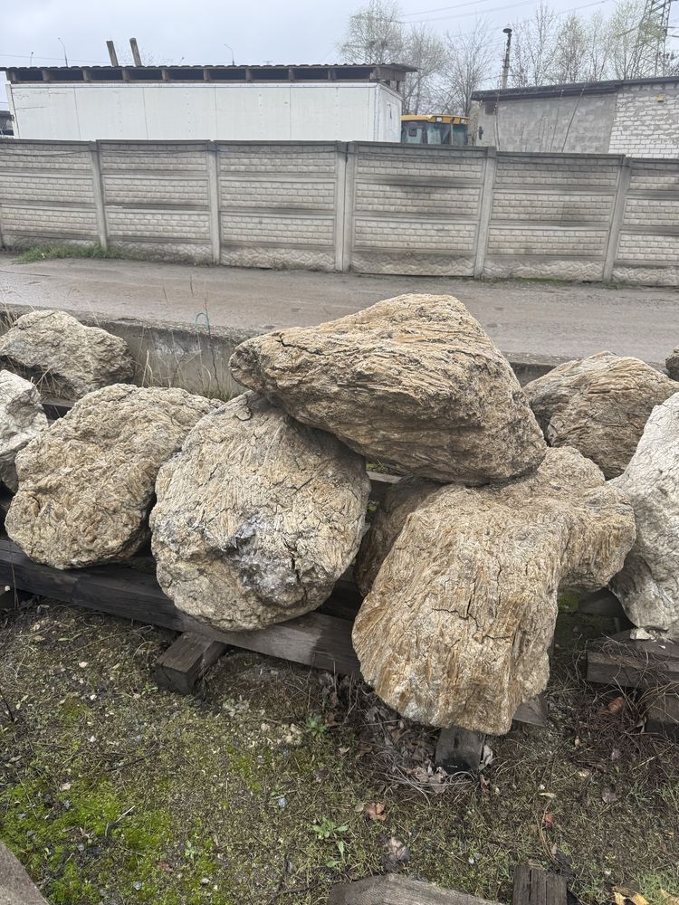 Мраморная крошка , галька, декоративные камни