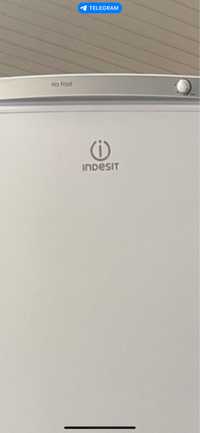 Морозильная камера Indesit No Frost 270L