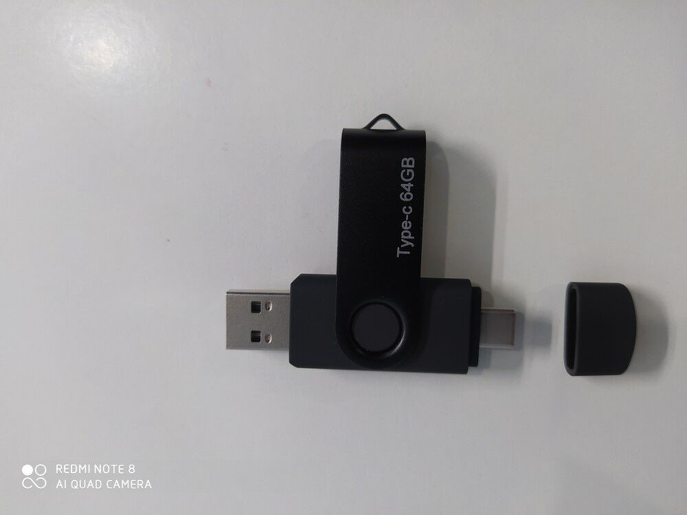 Флешка с разъемами type-c и usb. 64 гб.