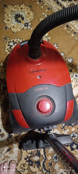 Продам пылесос.  Liiberton