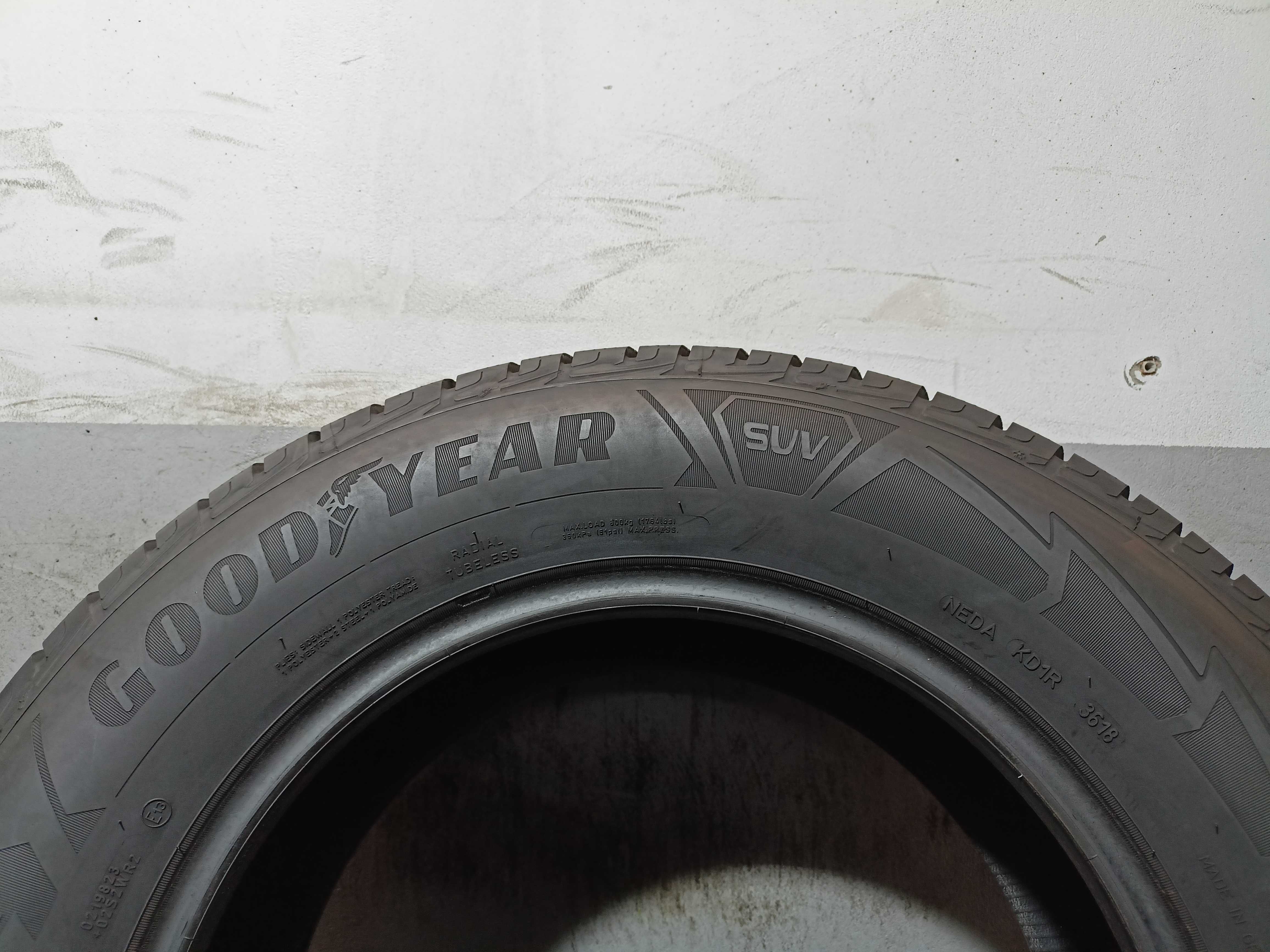 Goodyear Ultragrip 215/70/16 2018rok 100T 7,7-7,2mm (1100)