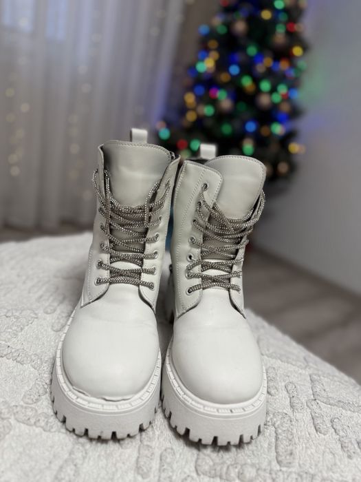 Продам женскую обувь