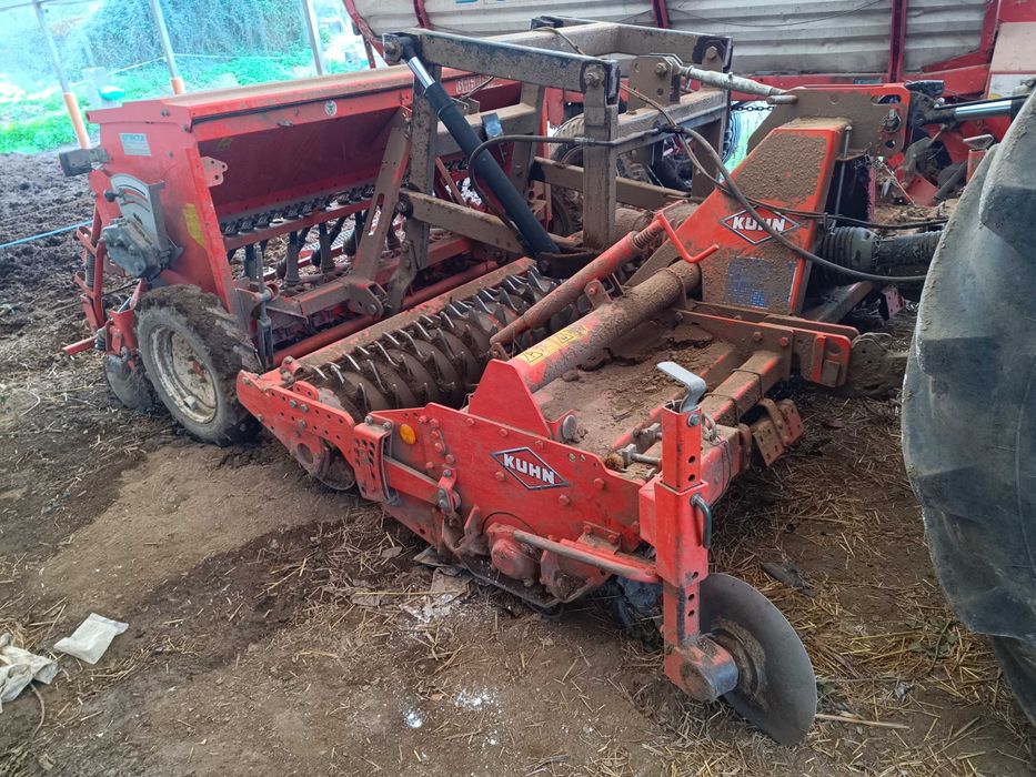 Rotofresa e semeador