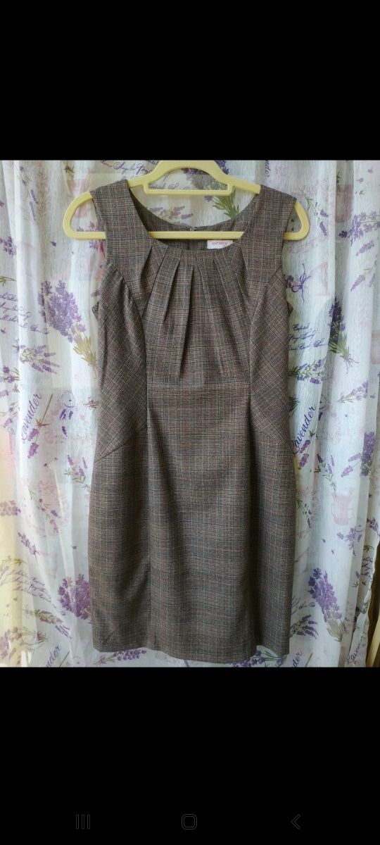 Elegancka sukienka Orsay brązowa w kratkę M 38