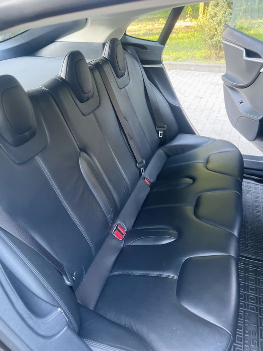 Тесла Модель S 85kw Європа