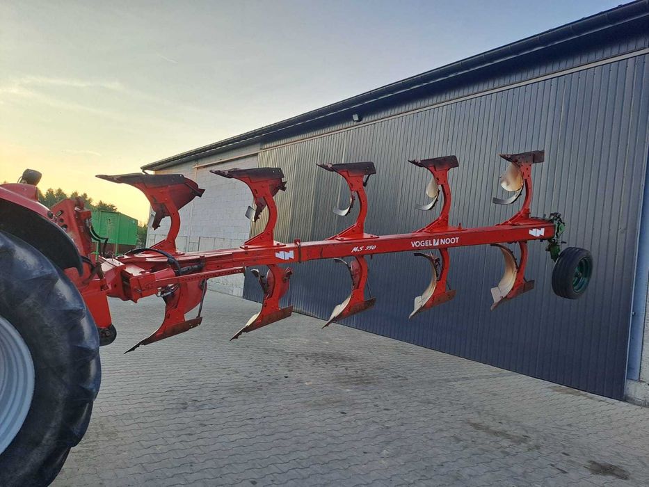 pług 5 obrotowy Vogel  Noot