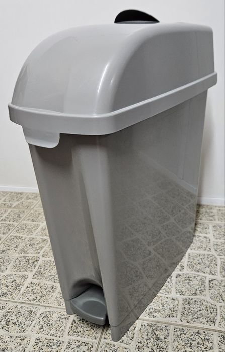 Balde com pedal para produtos da higiene íntima feminina - 17 L